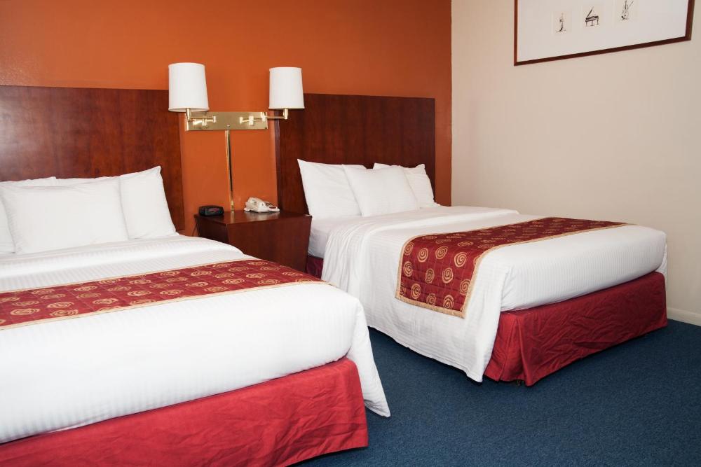 Highway View Room 2 Double Beds interior